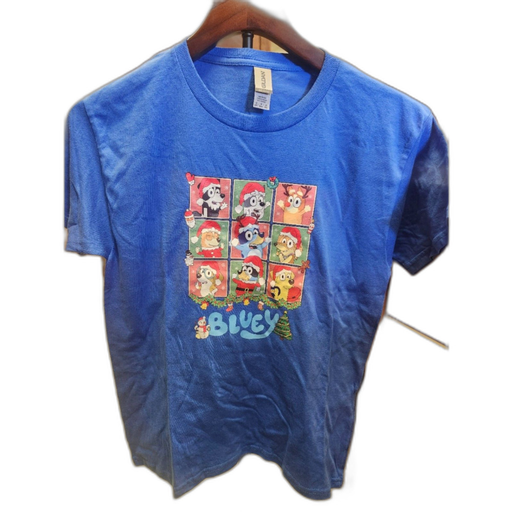 Bluey Christmas Graphic T-Shirt Kids Youth Medium (NWOT)